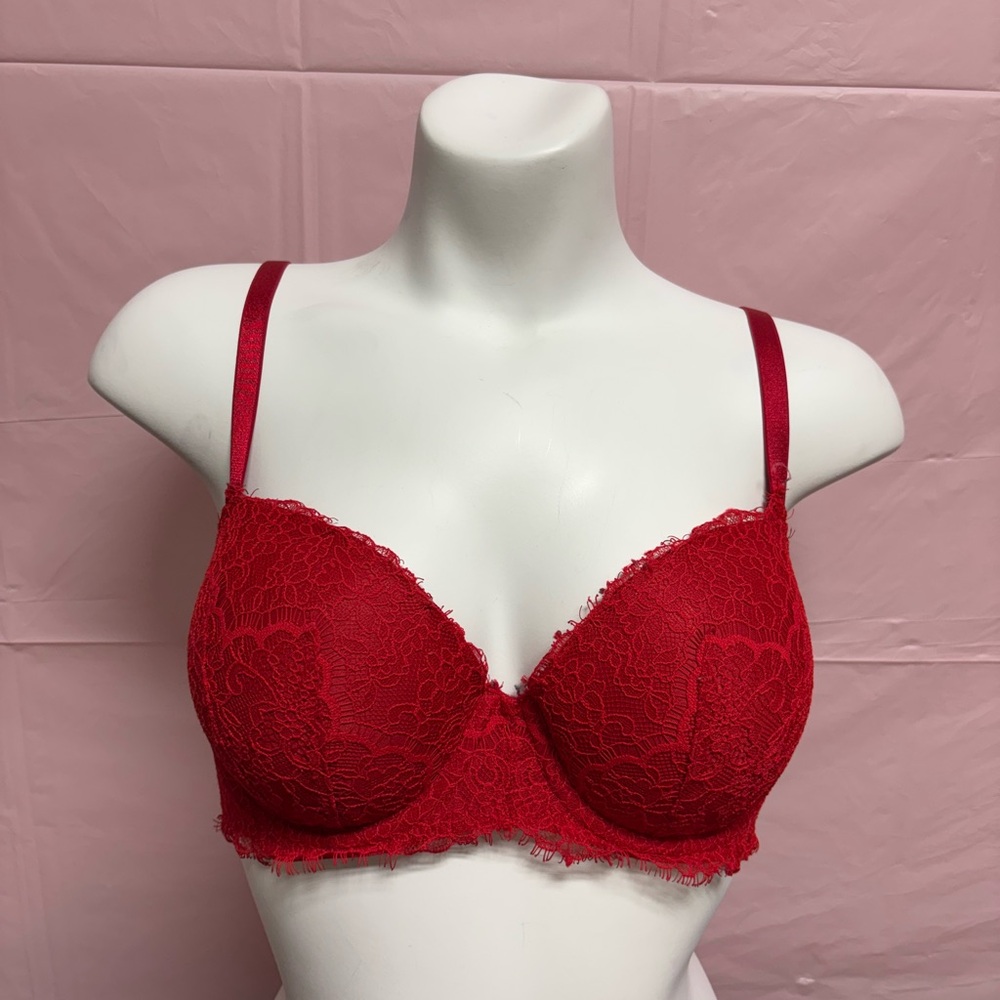 Victoria's Secret Vibrant Red Lace Bra